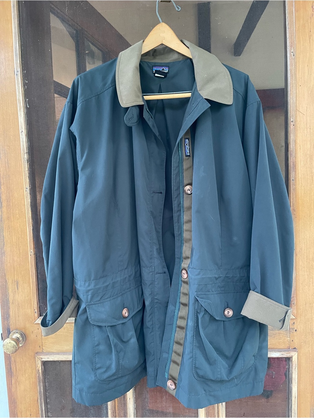 Patagonia women’s Field Jacket with Olive Collar